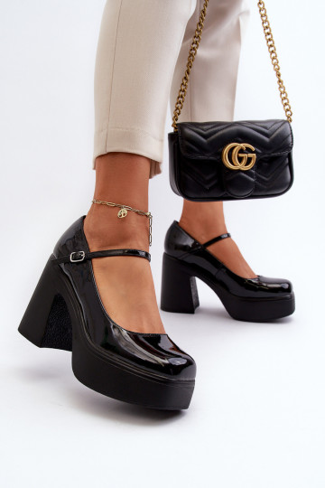 Zapatos negros para mujer con efecto charol y plataforma Big Star NN274004