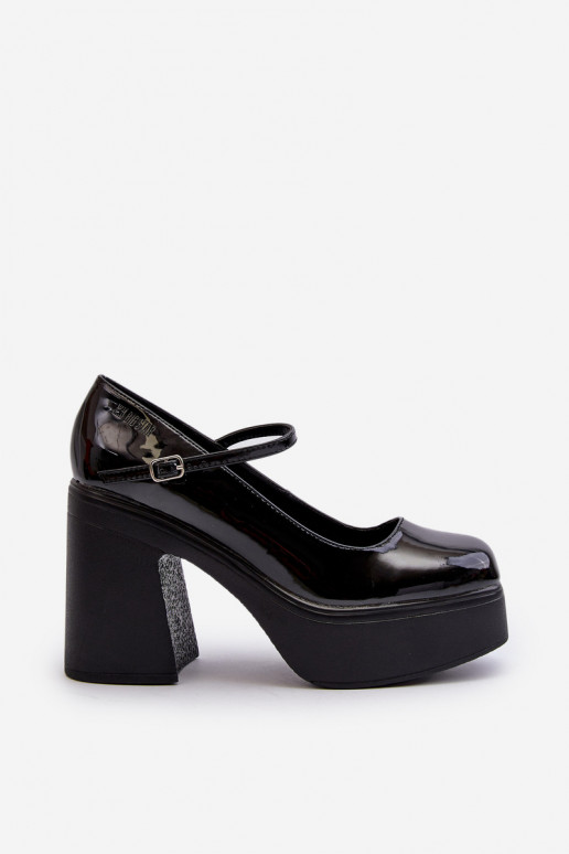 Zapatos negros para mujer con efecto charol y plataforma Big Star NN274004