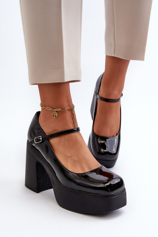 Zapatos negros para mujer con efecto charol y plataforma Big Star NN274004