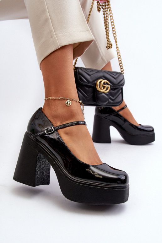 Zapatos negros para mujer con efecto charol y plataforma Big Star NN274004
