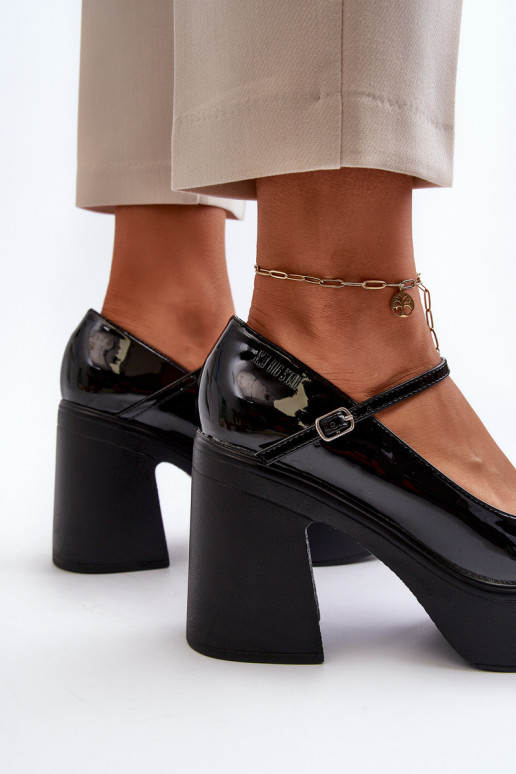 Zapatos negros para mujer con efecto charol y plataforma Big Star NN274004
