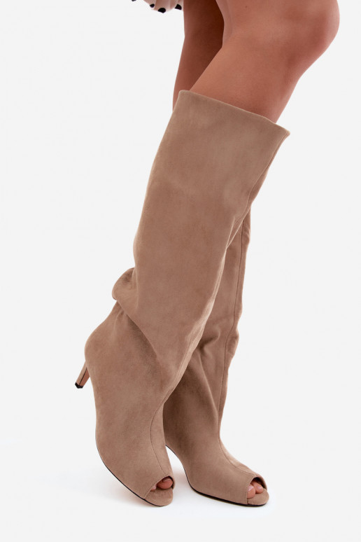 Botas largas color caqui con punta abierta de ante sintético en tacón delgado Puffina