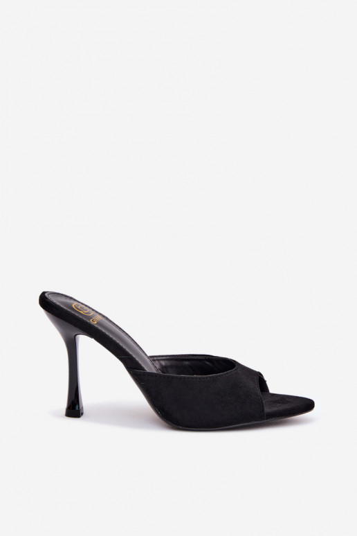 Chanclas con tacones finos de ante sintético en negro Cherryssa