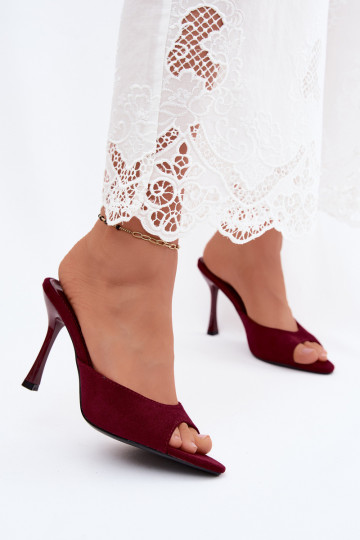 Chanclas con tacones finos de ante sintético en burdeos Cherryssa