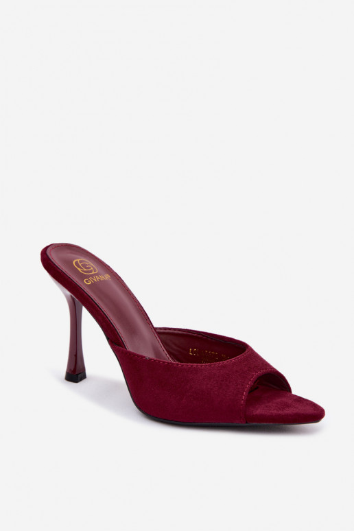 Chanclas con tacones finos de ante sintético en burdeos Cherryssa