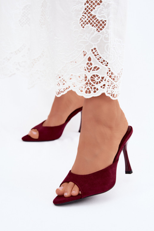 Chanclas con tacones finos de ante sintético en burdeos Cherryssa