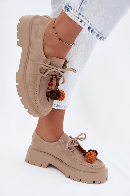 Zapatos con bonitos detalles de ante sintético en color arena Melonia