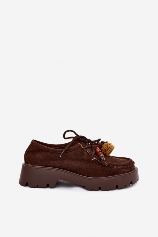 Zapatos con bonitos detalles de ante sintético en color chocolate Melonia