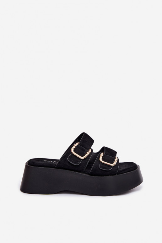 Zuecos para mujer con plataforma y hebillas en color negro de ante sintético Hazelia