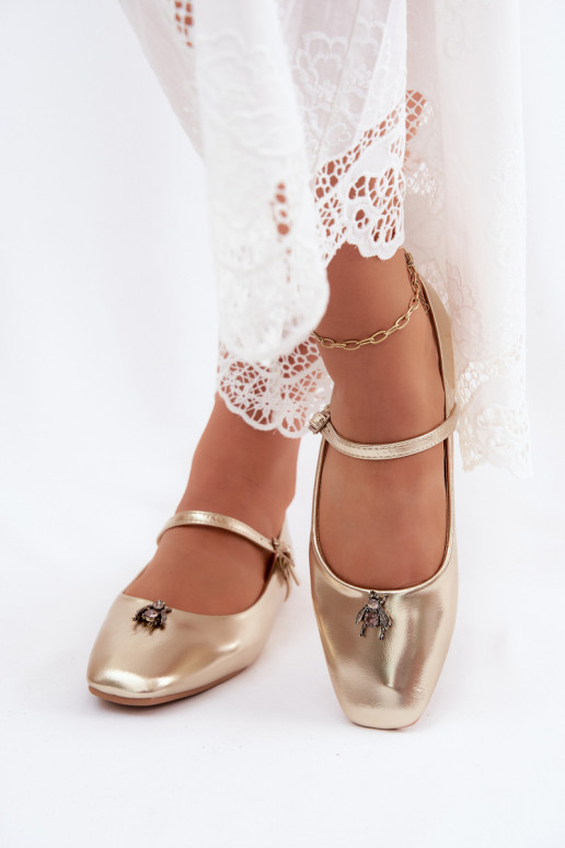 Bailarinas para mujer con tirantes y hebillas en color oro de cuero sintético Pinea