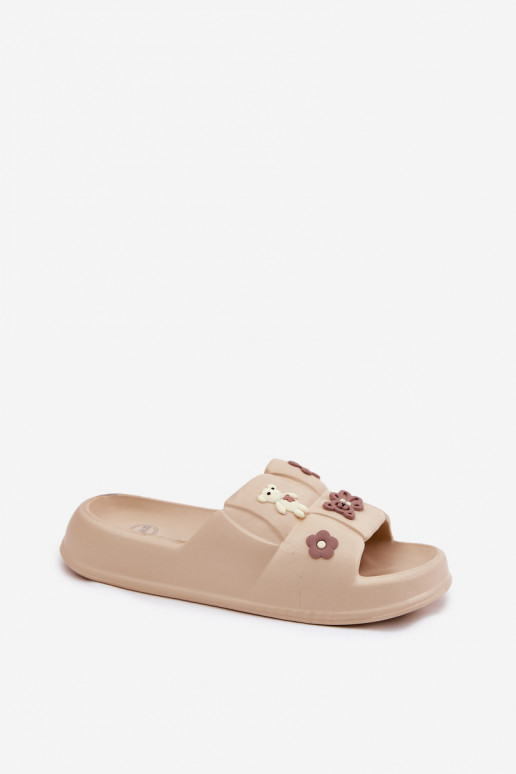 Zapatillas ligeras color arena con hebillas Redienna