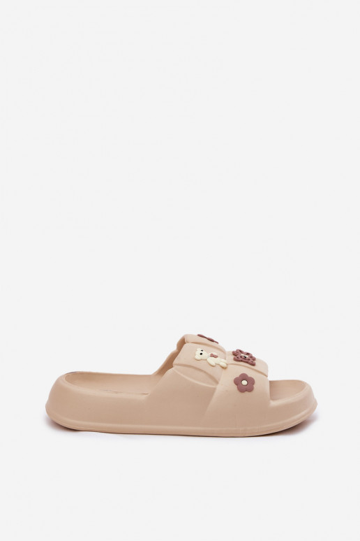 Zapatillas ligeras color arena con hebillas Redienna