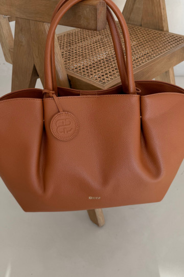 Gran bolso marrón de mujer Big Star SS574006 2