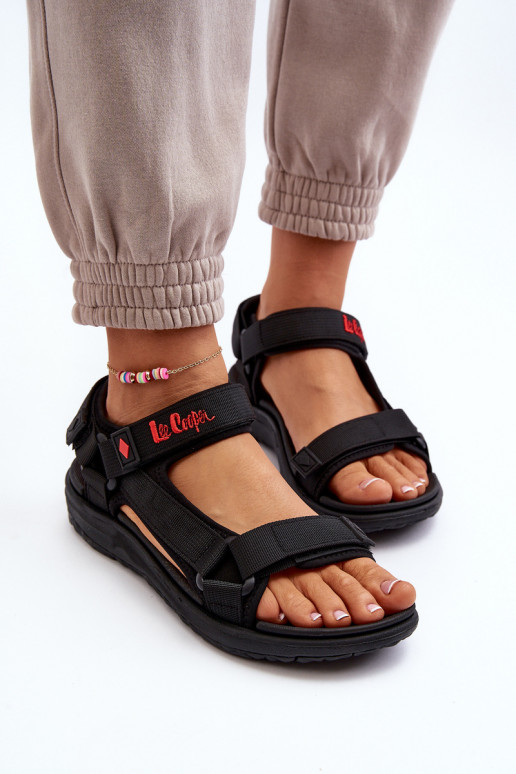 Sandalias de mujer con cierres adhesivos en negro Lee Cooper LCIN-26-34-4423L