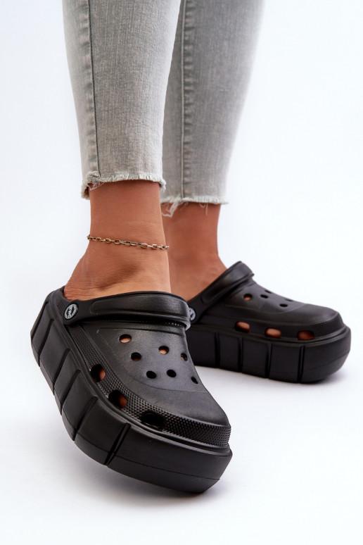 Zapatillas ligeras de mujer con plataforma en color negro Itubia