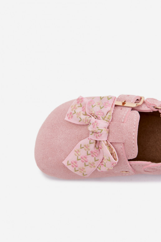 Zuecos para niños con lazos en color rosa Rosella