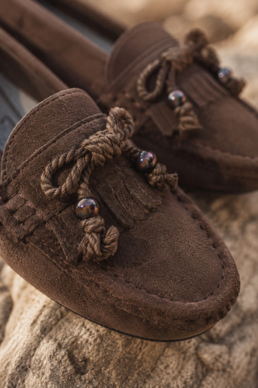 Mocasines para mujer con lazos y flecos en ante sintético color chocolate Bluebell