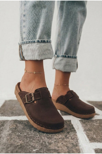 Zapatillas con hebillas Inblu, color chocolate 2