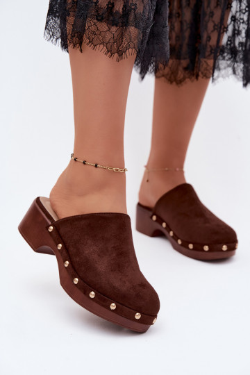 Zuecos para mujeres de ante sintético en dorado con tachuelas Cherryelle 2