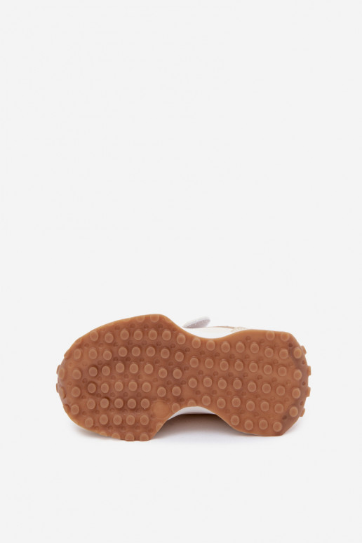 Zapatillas infantiles con velcro y estampado de leopardo en color arena Cosima