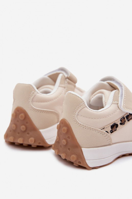 Zapatillas infantiles con velcro y estampado de leopardo en color arena Cosima