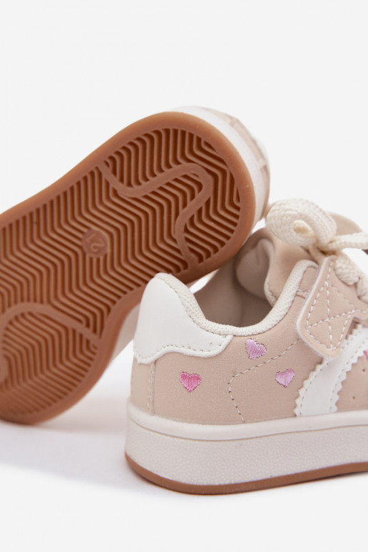 Zapatillas infantiles con corazones en color arena Embla