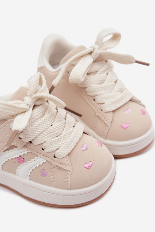 Zapatillas infantiles con corazones en color arena Embla