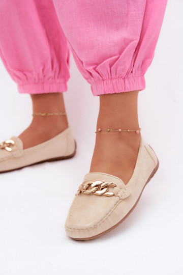 Mocasines dorados para mujer con cadena de ante sintético color arena Amaretto 2