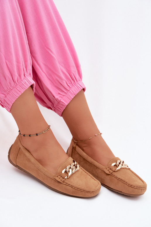 Mocasines dorados para mujer con cadena de ante sintético color marrón Amaretto