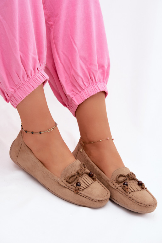Mocasines planos para mujer con lazos y borlas de ante sintético color arena Bluebell