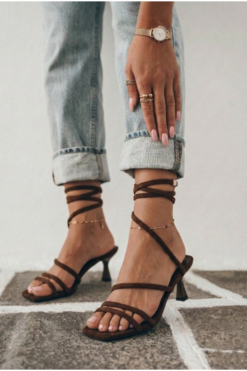 Sandalias de tacón para mujer con tiras color chocolate Samara 2