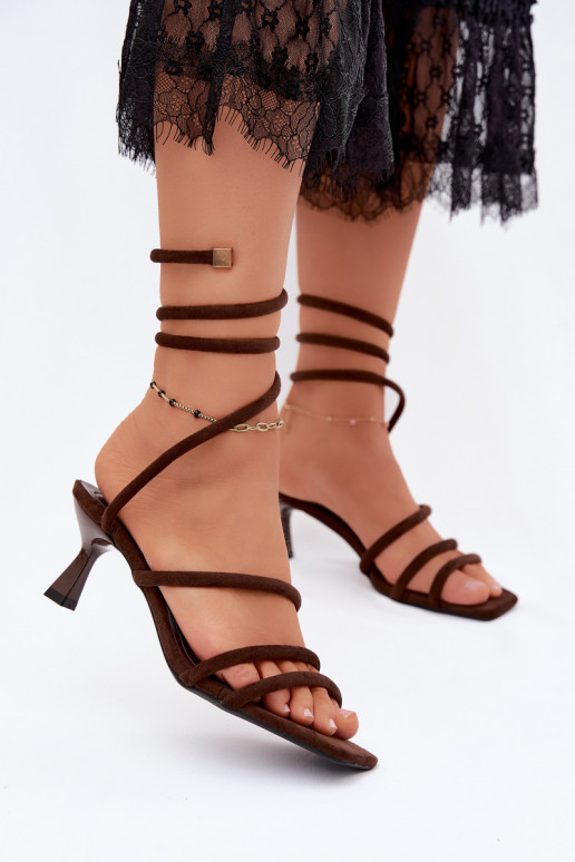 Sandalias de tacón para mujer con tiras color chocolate Samara