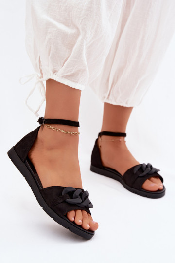 Sandalias planas para mujer con cadenas Vinceza 17320 color negro 2