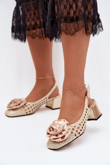 Sandalias de mujer con patrón, tacones y adornos Artiker 58C0798 color oro 2