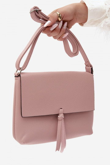 Bolso mensajero con flecos en cuero sintético color rosa Sigrid 2