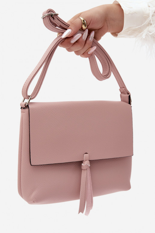 Bolso mensajero con flecos en cuero sintético color rosa Sigrid