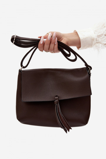 Bolso mensajero con flecos en cuero sintético color chocolate Sigrid