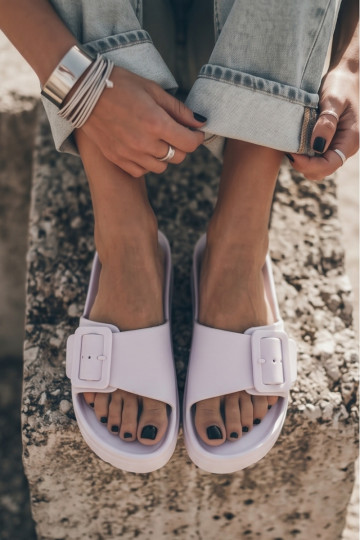 Zapatillas blancas de mujer con plataforma y hebillas Caramel 2