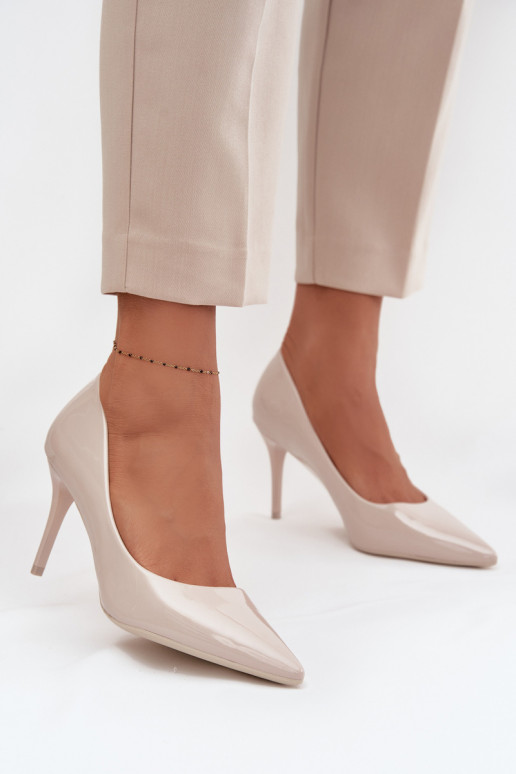 Zapatos de tacón alto de cuero sintético marfil con efecto charol Jadira