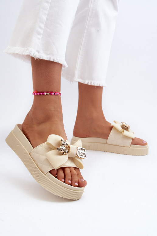 Zapatillas color arena para mujer con lazos y ositos Katterina