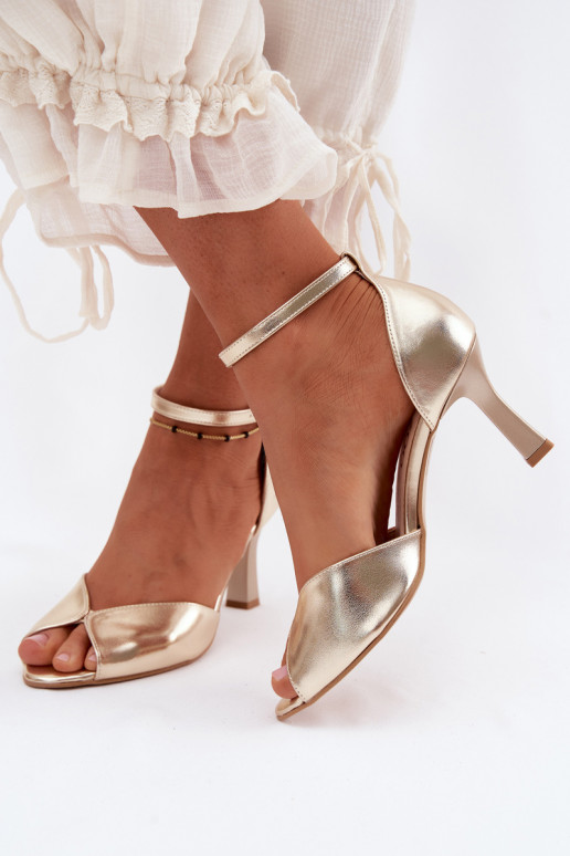 Sandalias doradas para mujer con tacón bajo Zazoo 1120