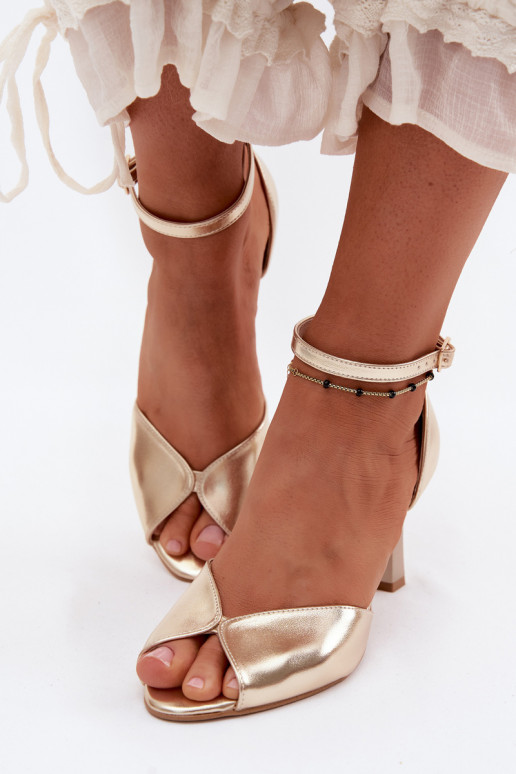 Sandalias doradas para mujer con tacón bajo Zazoo 1120
