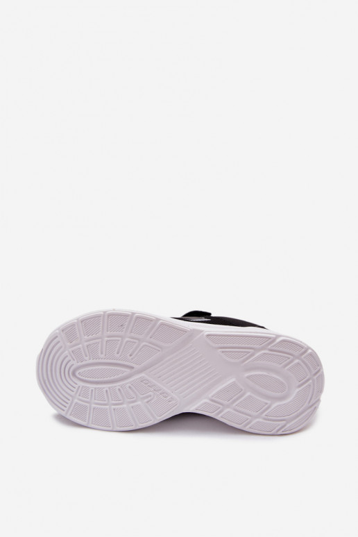 Zapatillas infantiles con velcro LOTTO SOBRIO 2601570K negras