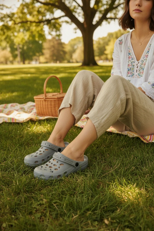 Zuecos ligeros grises para mujeres Parker