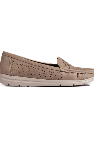Mocasines perforados beige para mujer 2