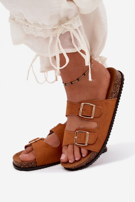 Zapatillas de mujer marrones con hebillas Brigid