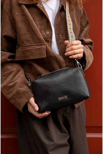 Bolso pequeño negro con asas decoradas Big Star OO574091