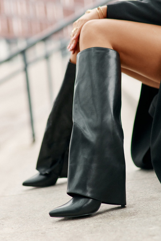Botas largas calentitas con tacones finos y choleika cosida en negro Tamonia