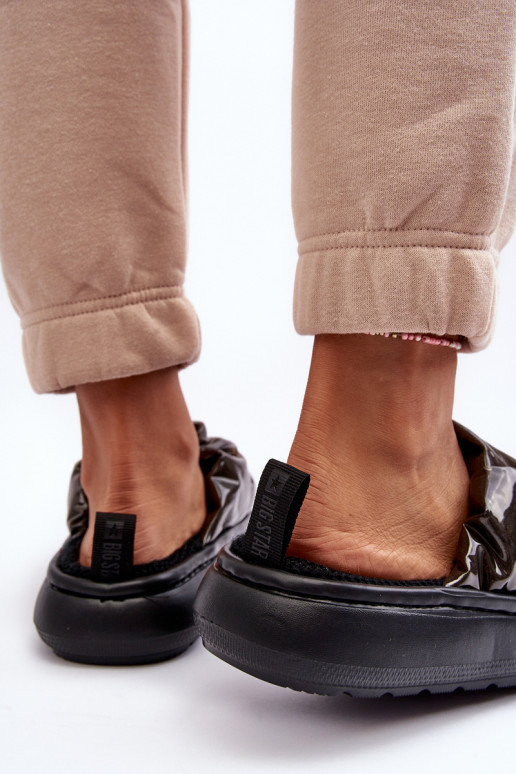 Zapatillas de mujer con brillo en color negro Big Star MM274130