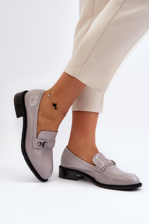 Mocasines de charol para mujer en color gris Nerilaja
